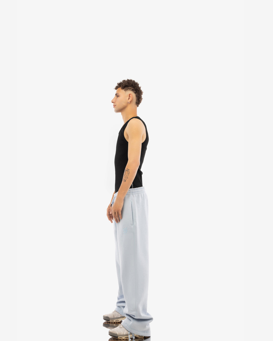 Basic Comfort Sweatpants In Light Blue