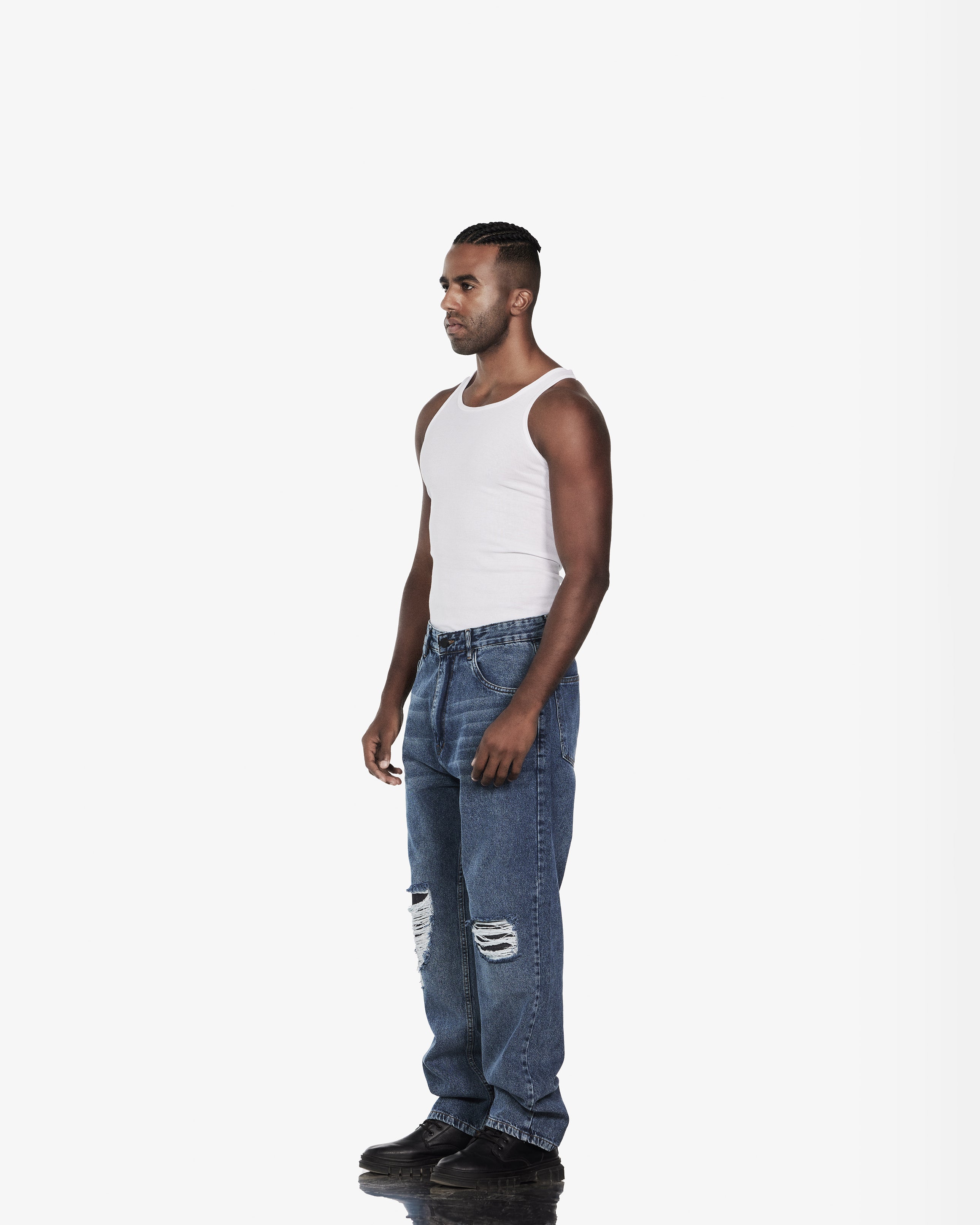 Baggy Fit Jeans With Knee Ripped