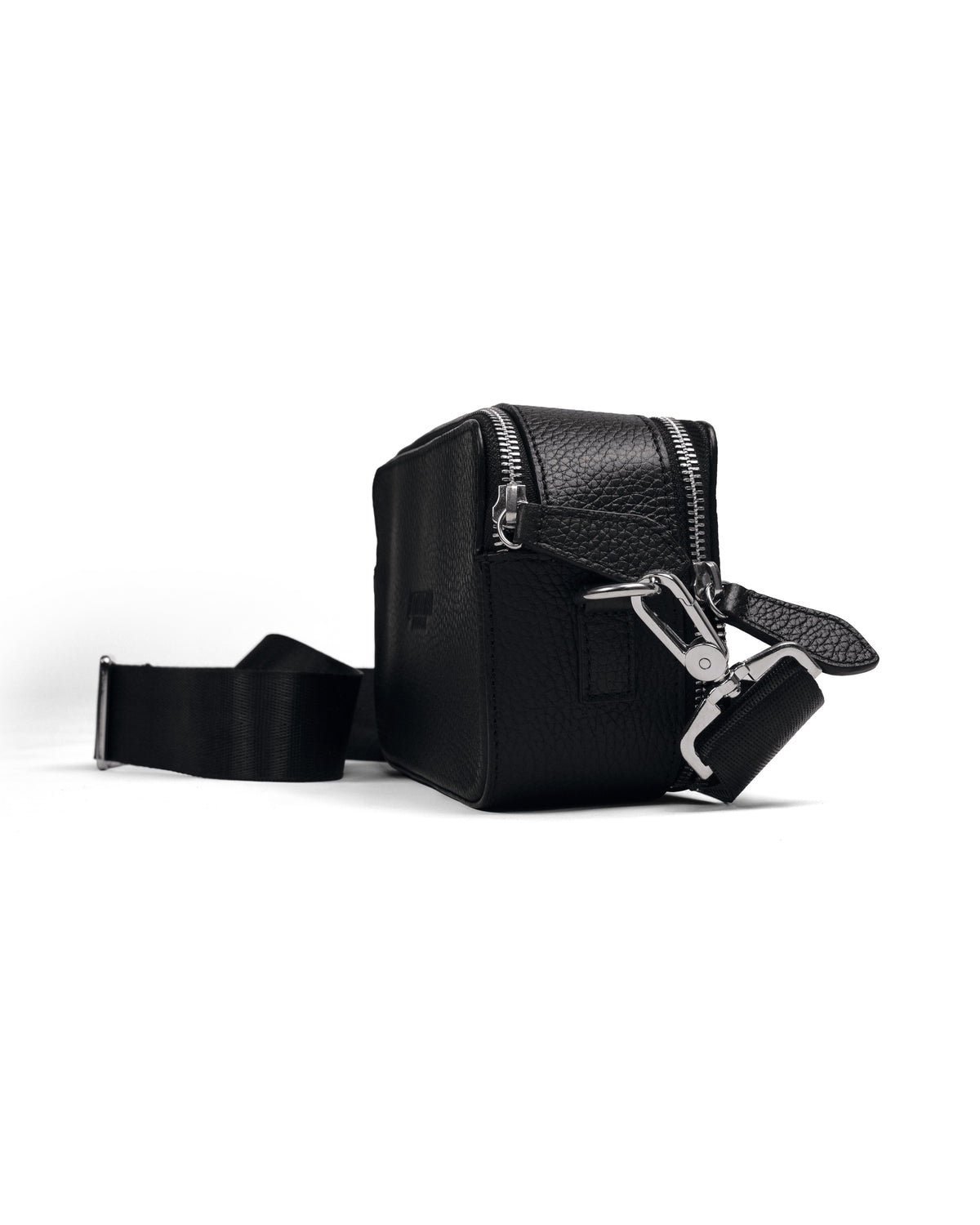 No Rules Leather Pull-Up Bag