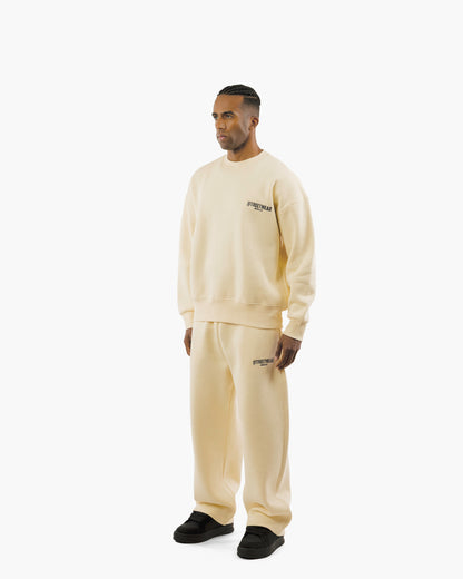 Streetwear Essential Oversized Sweatshirt