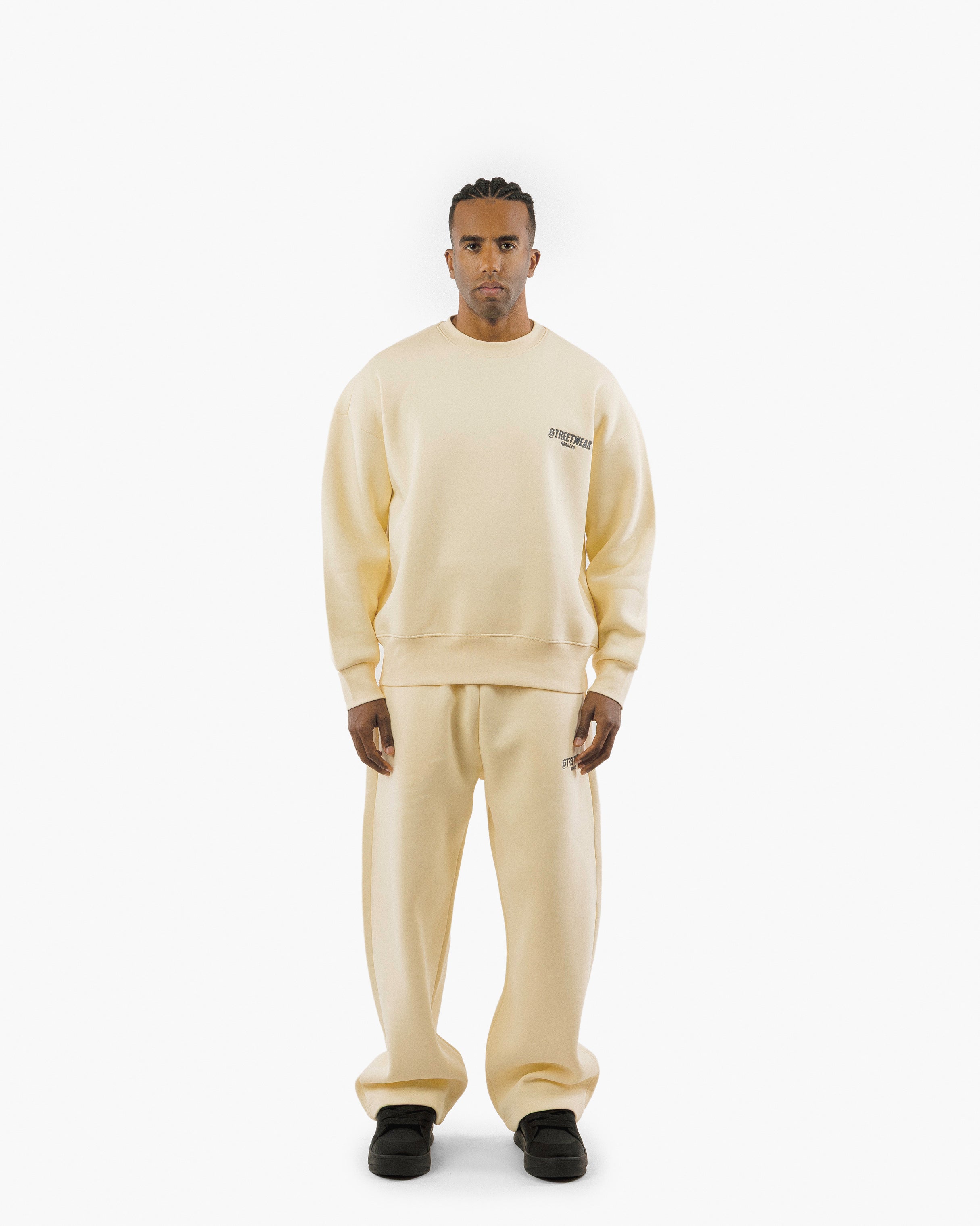 Streetwear Essential Oversized Sweatshirt