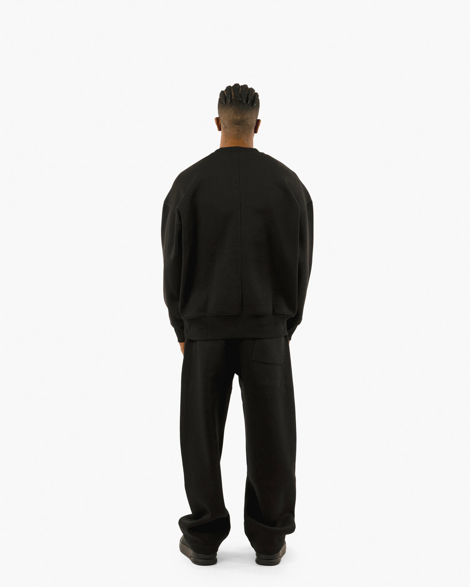 Streetwear Essential Oversized Sweatshirt