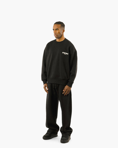Streetwear Essential Oversized Sweatshirt
