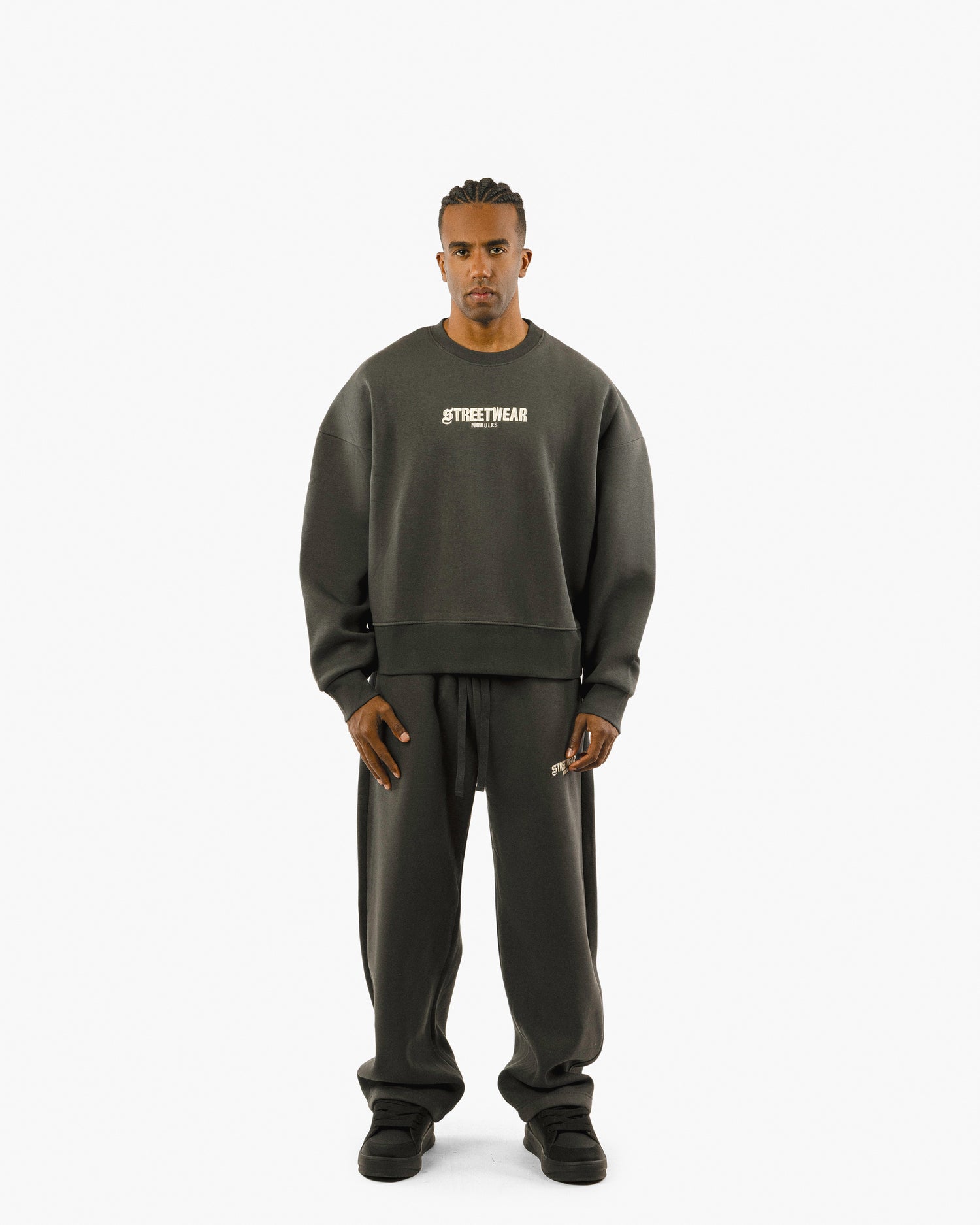 Streetwear Essential Boxy Sweatshirt