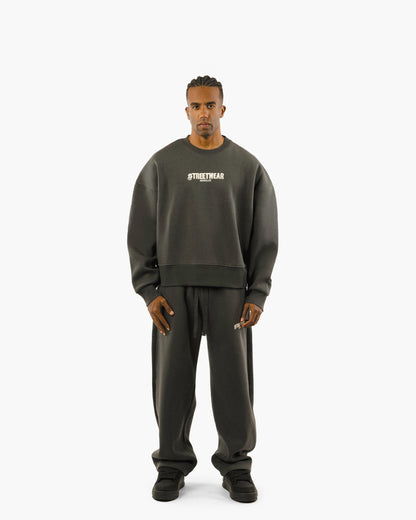 Streetwear Essential Boxy Sweatshirt