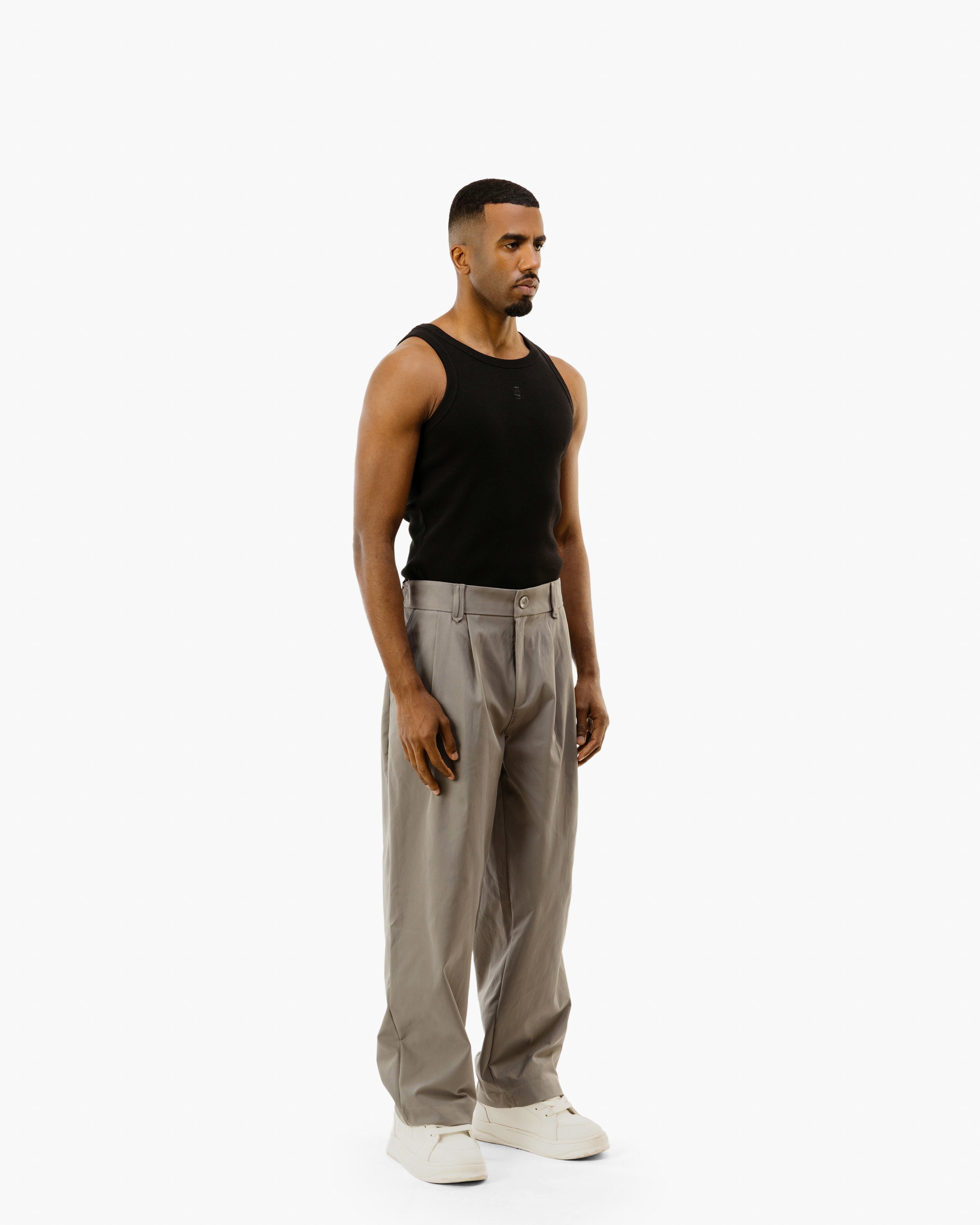 Pleated Gabardine Balloon Trousers | Relaxed Luxury | SWTS