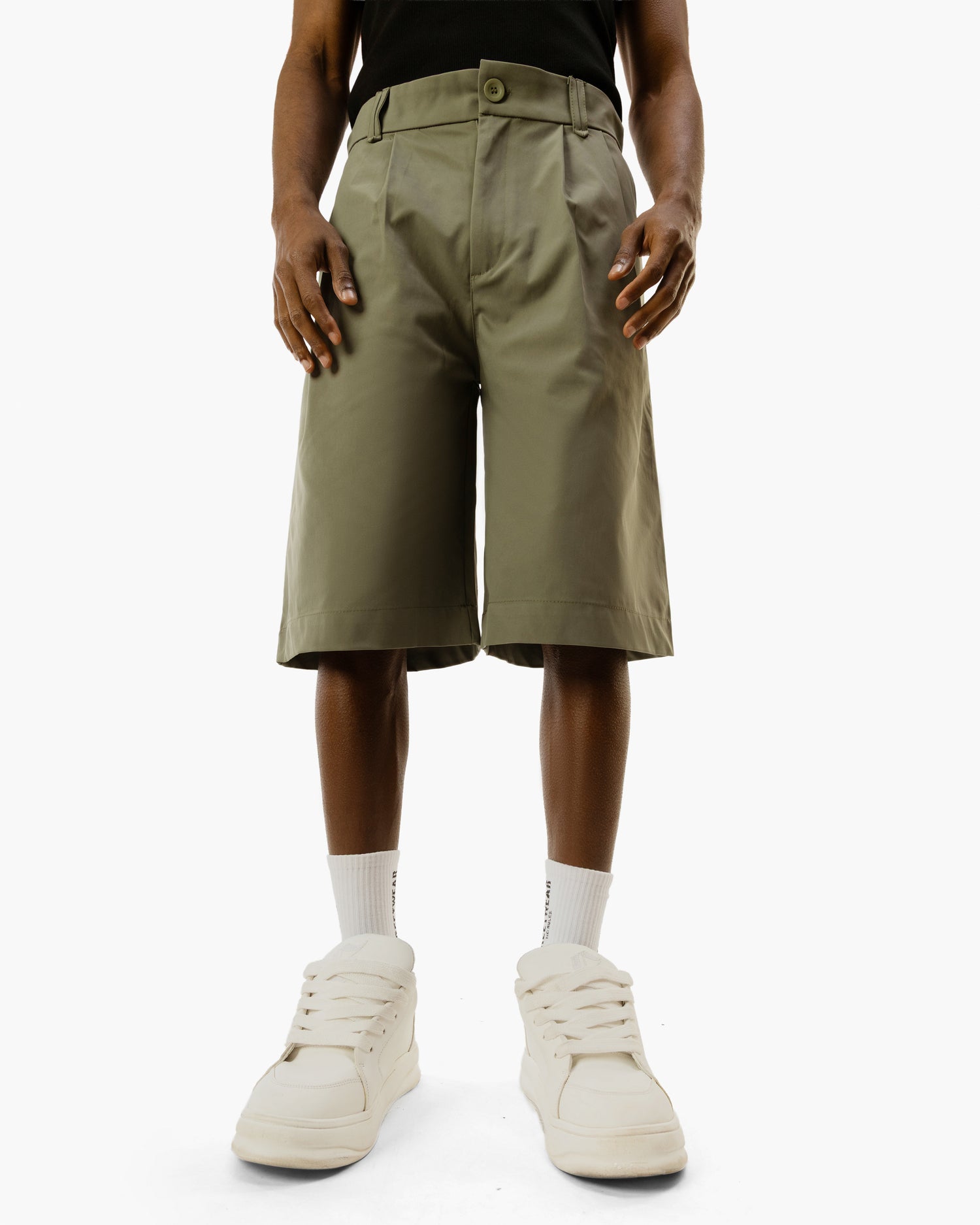 Pleated Gabardine Short